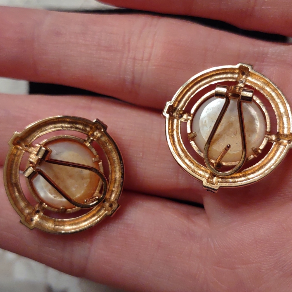 Mabe pearl earrings set in 14kt yellow gold with diamond accents, Button Style - Picture 3 of 6